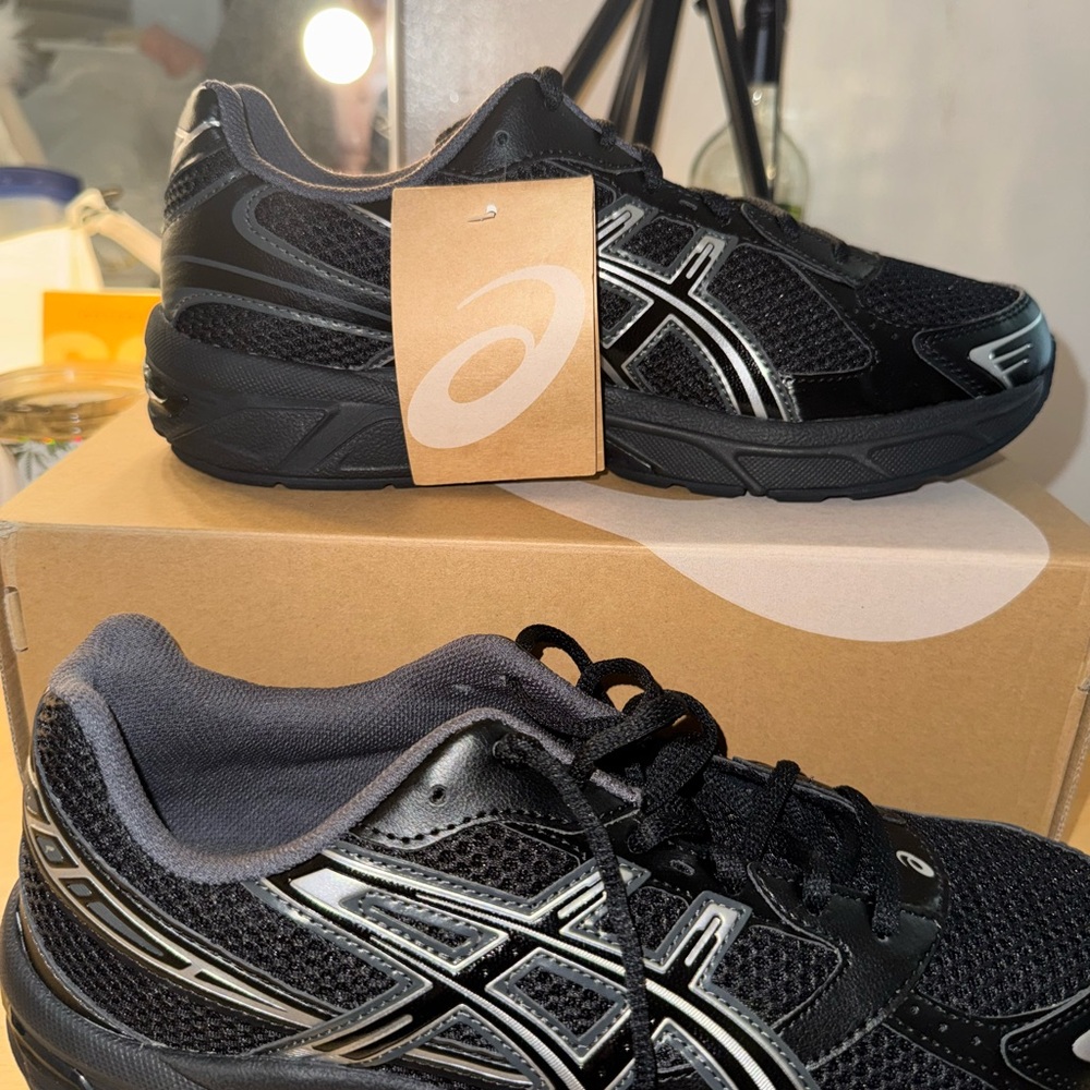 Asics Black/Pure silver BRAND NEW